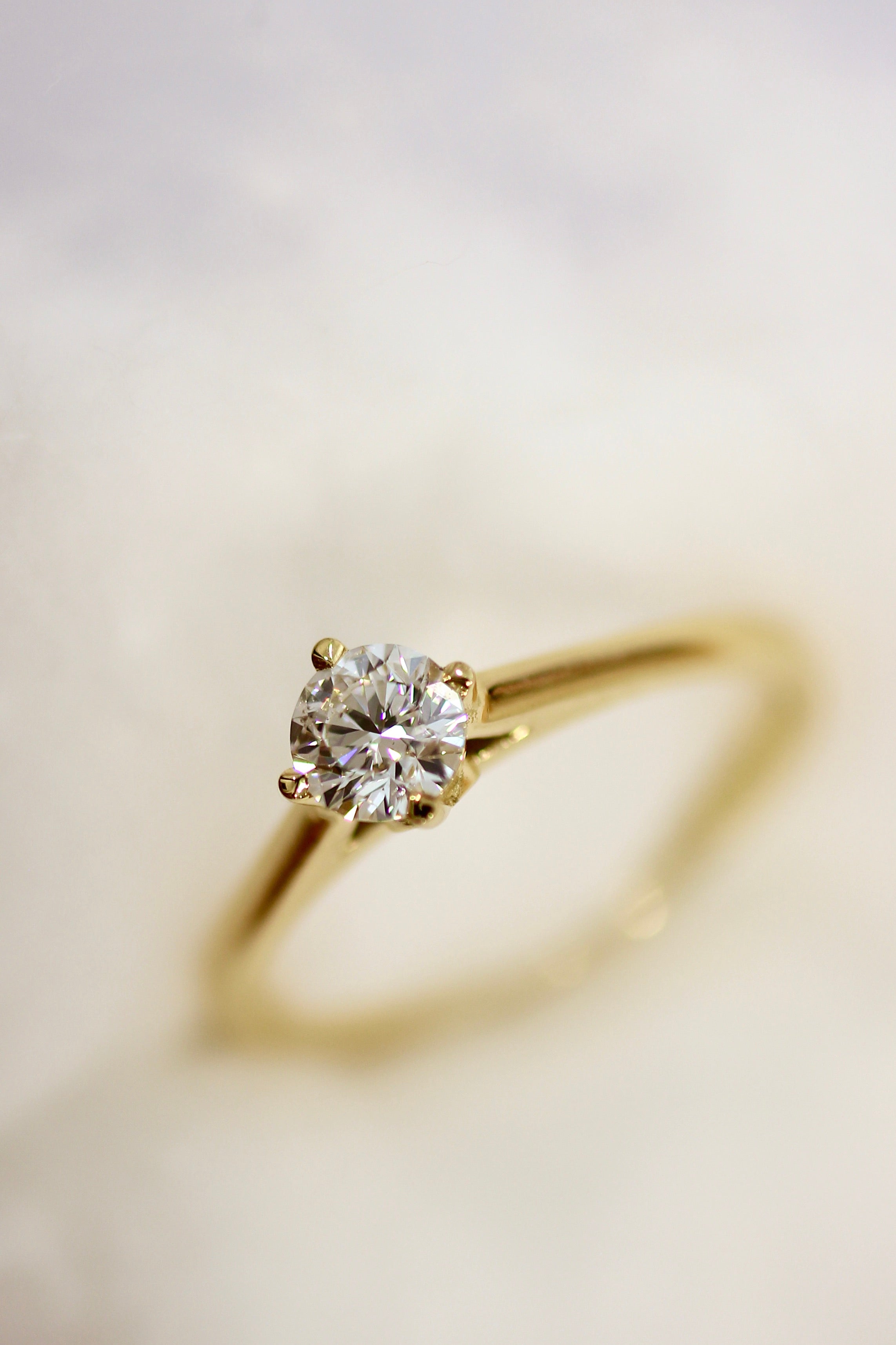 Ring-a-Ding-Diamond! Why should you invest in a Gold Engagement ring?